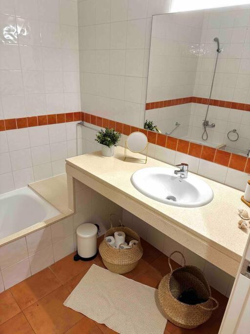 Apartamento St Agusti - Centro Mataro Ngoại thất bức ảnh